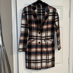 EPretty Chicago plaid coat size small